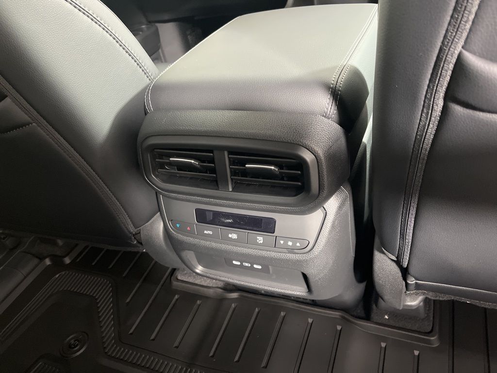 Thumbnail: 2025 Honda Pilot - 12