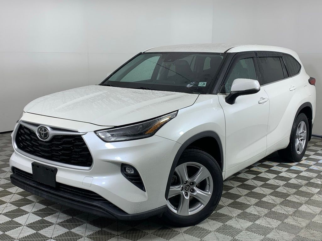 2021 Toyota Highlander LE