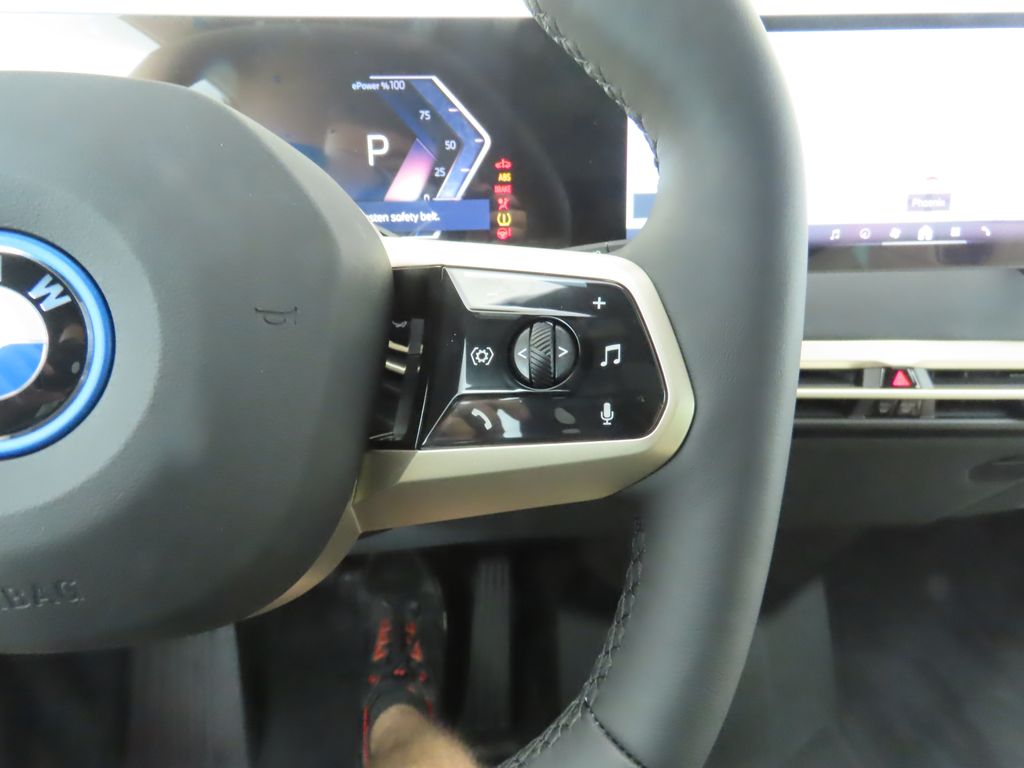 2025 BMW iX xDrive50 12