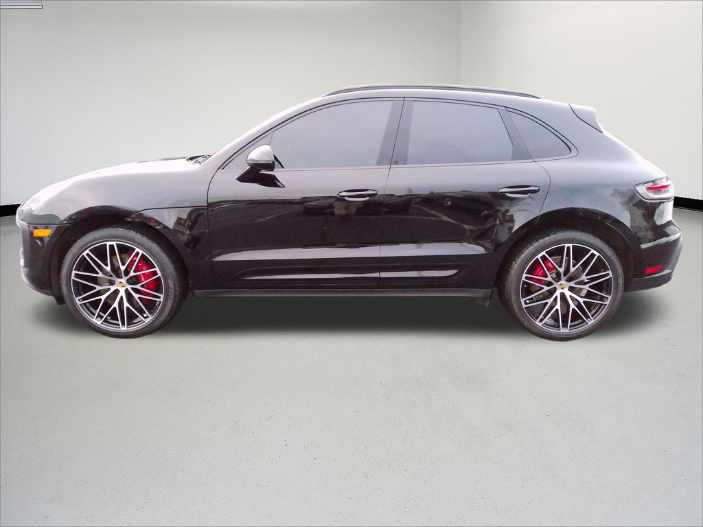 Thumbnail: 2023 Porsche Macan - 2