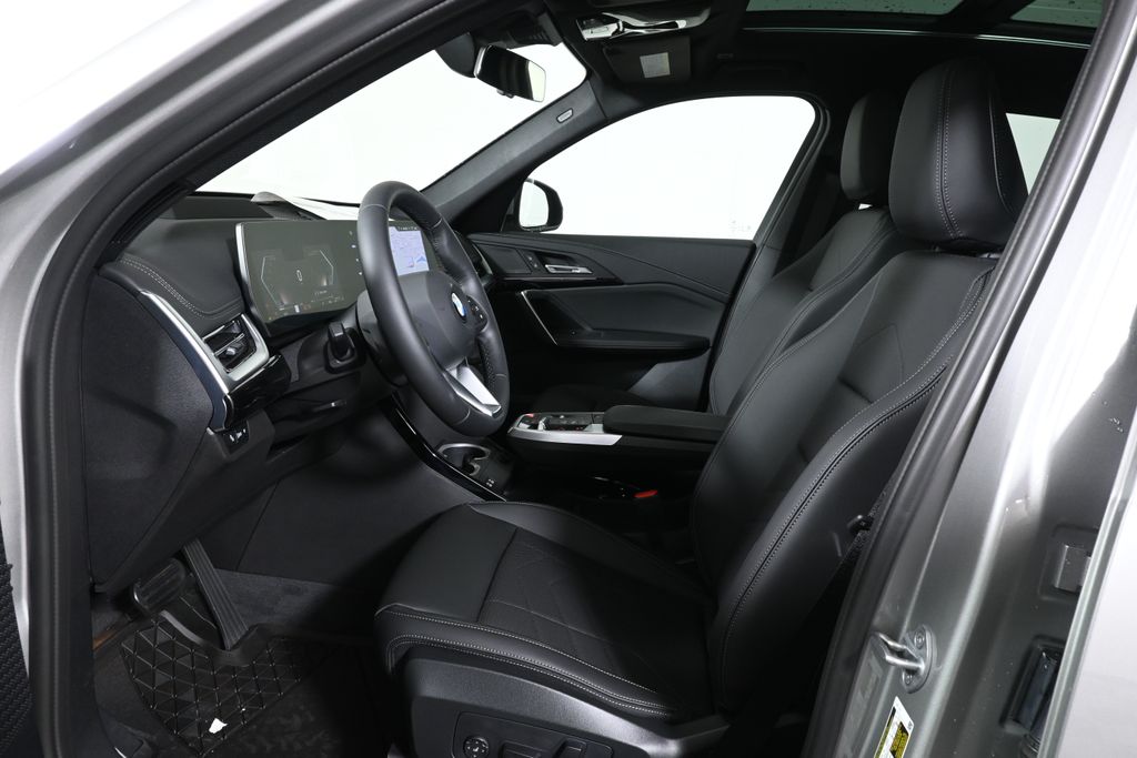 Thumbnail: 2027 BMW X1 - 3