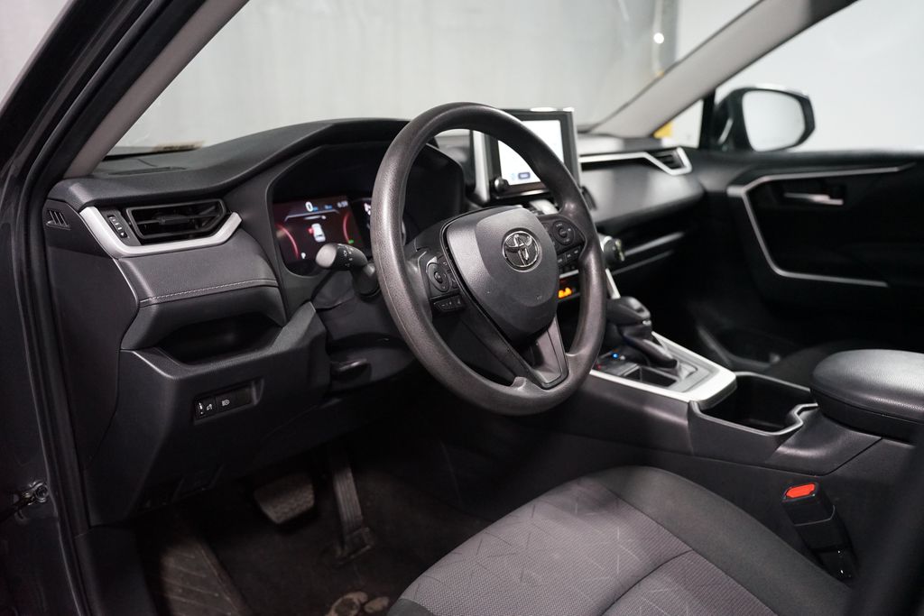 Thumbnail: 2024 Toyota RAV4 - 6