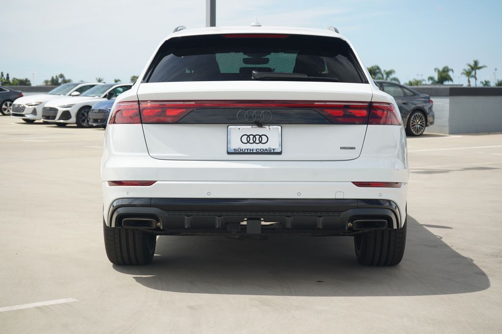 Thumbnail: 2026 Audi Q8 - 4