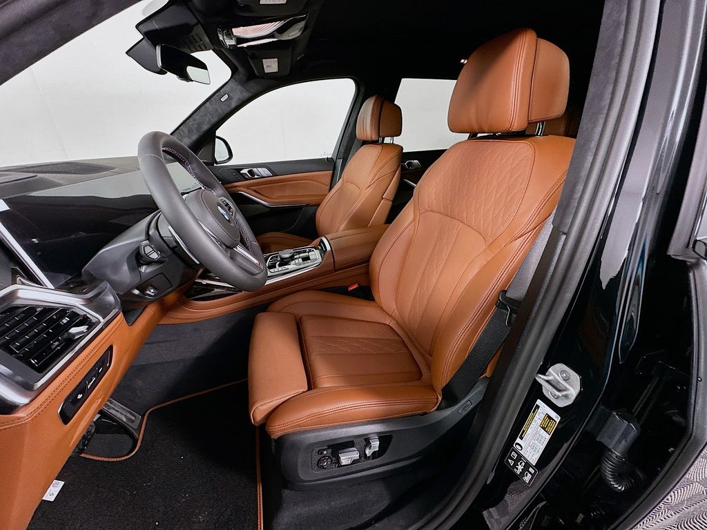 Thumbnail: 2026 BMW X7 - 16