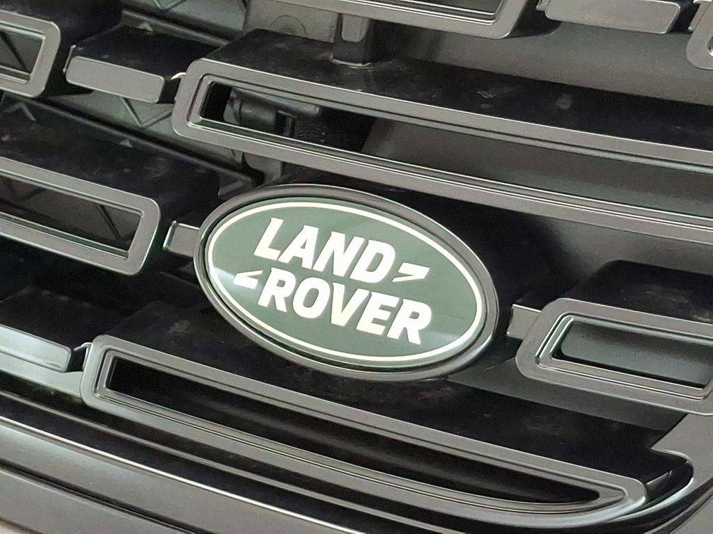 2025 Land Rover Range Rover Velar Dynamic SE 18