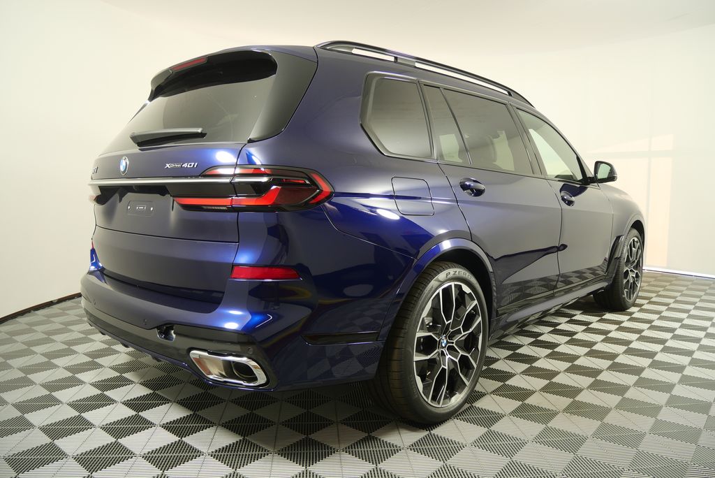 Thumbnail: 2026 BMW X7 - 3