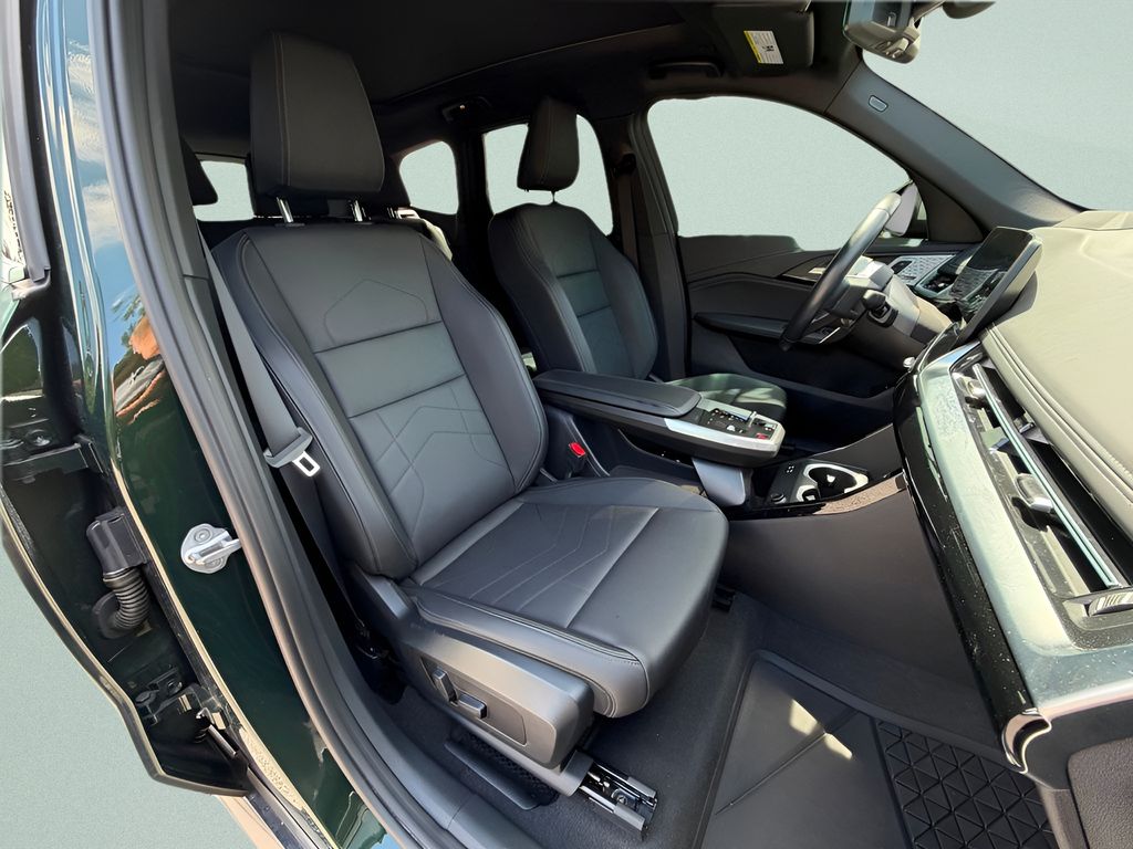 Certified Used 2023 Green BMW xDrive28i image 23