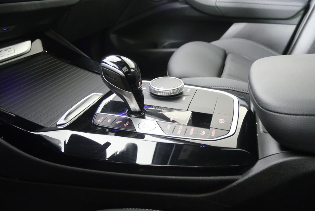 Thumbnail: 2024 BMW X3 - 28