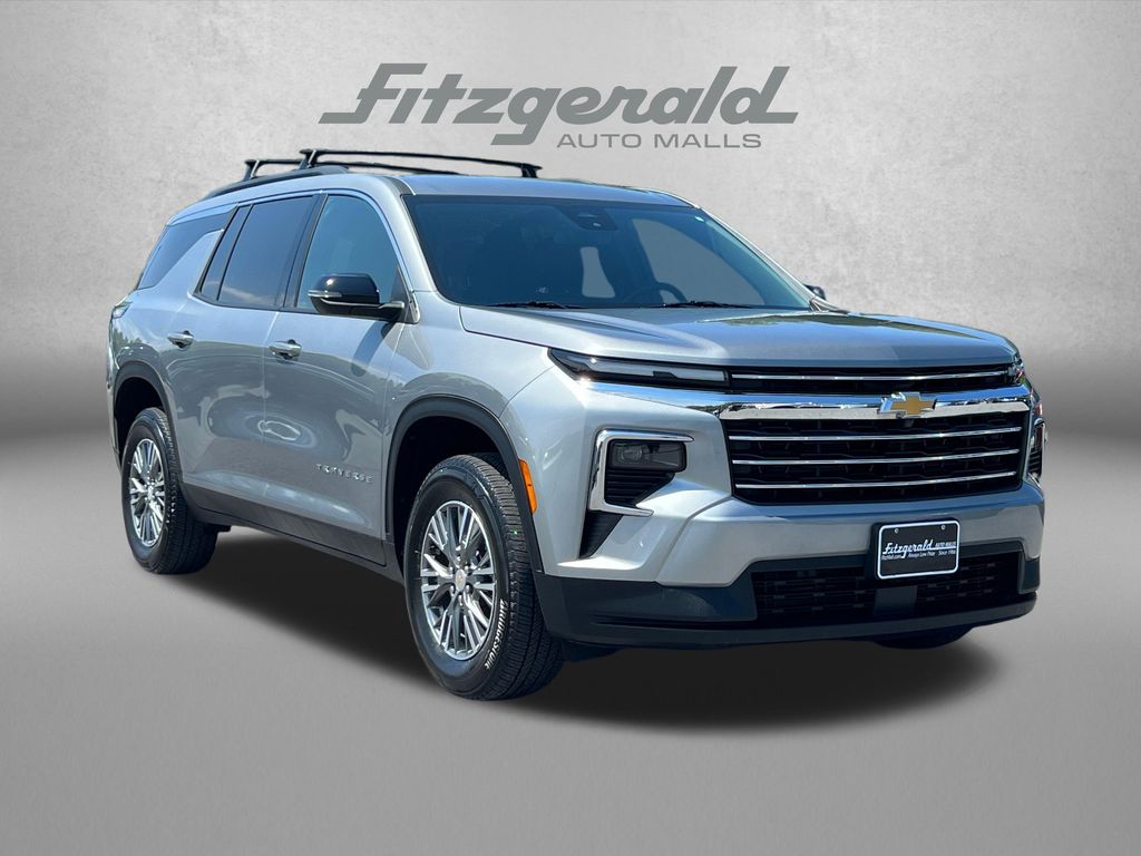 Sterling Gray Metallic 2025 Chevrolet Traverse LT FWD SUV / Crossover Front-Wheel Drive 8-Speed Automatic