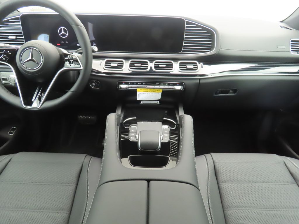 Thumbnail: 2026 Mercedes-Benz GLE - 14