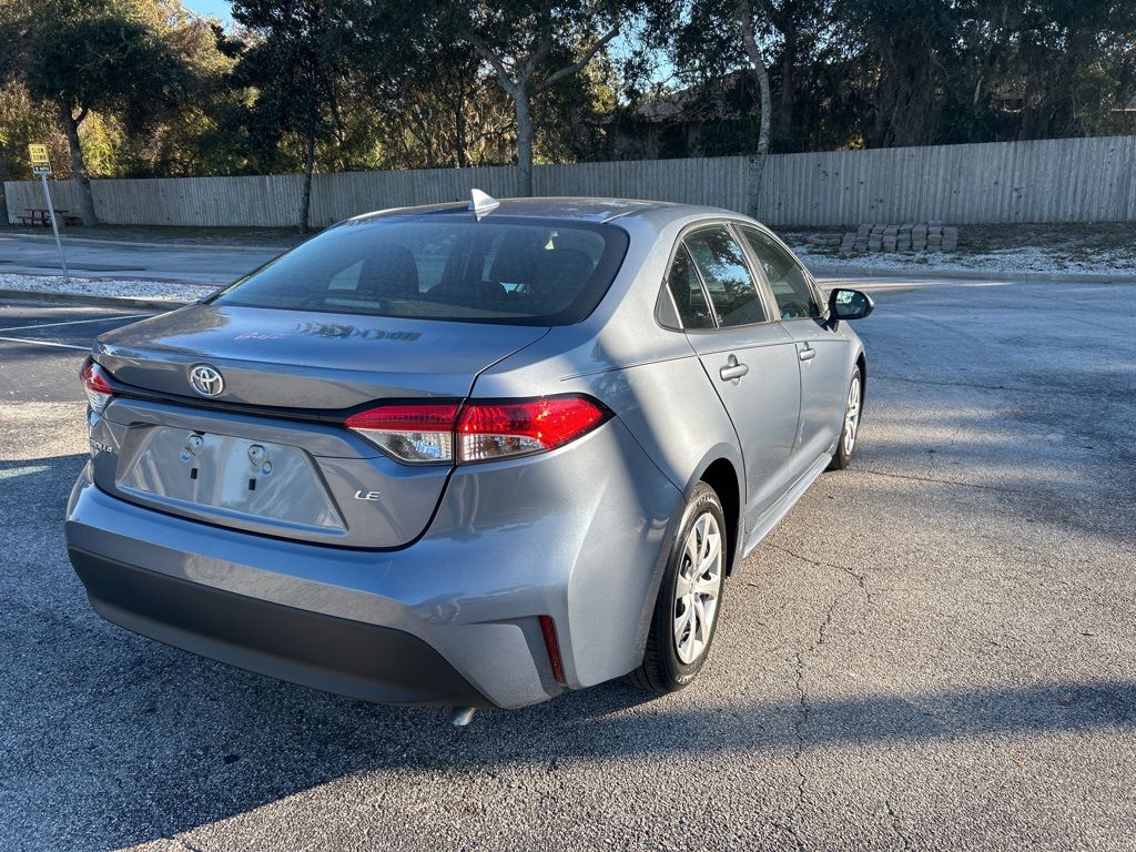 2024 Toyota Corolla LE photo 3