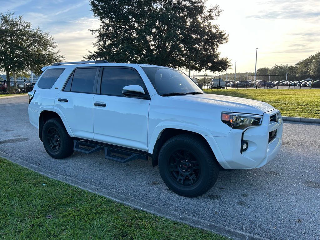 Thumbnail: 2022 Toyota 4Runner - 7