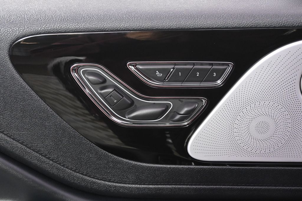 New 2026 White Lincoln Reserve image 14