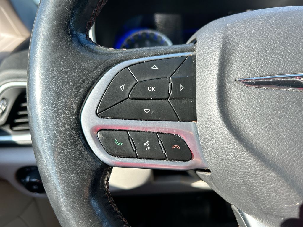 Thumbnail: 2019 Chrysler Pacifica - 28