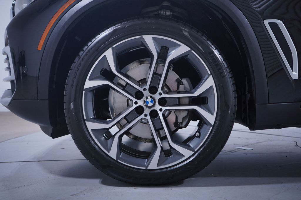 Thumbnail: 2023 BMW X5 - 2