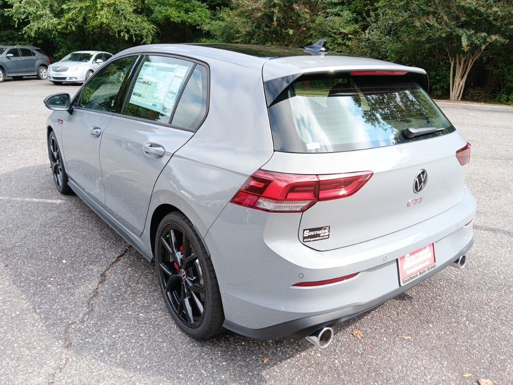 2024 Volkswagen Golf GTI SE 3