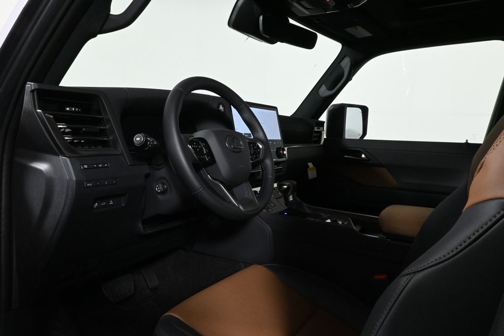 Thumbnail: 2025 Lexus GX - 14