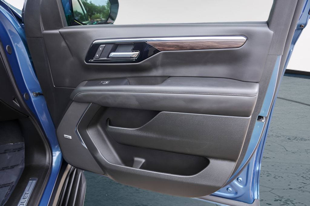 Used Car 2025 Chevrolet Tahoe  Lt For Sale Under $70,000 In Austin, Texas