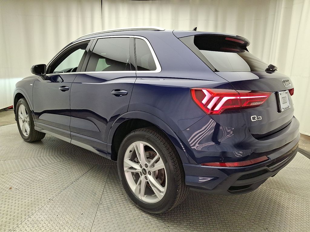 Thumbnail: 2024 Audi Q3 - 6