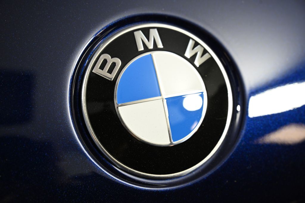 Thumbnail: 2026 BMW X5 - 14