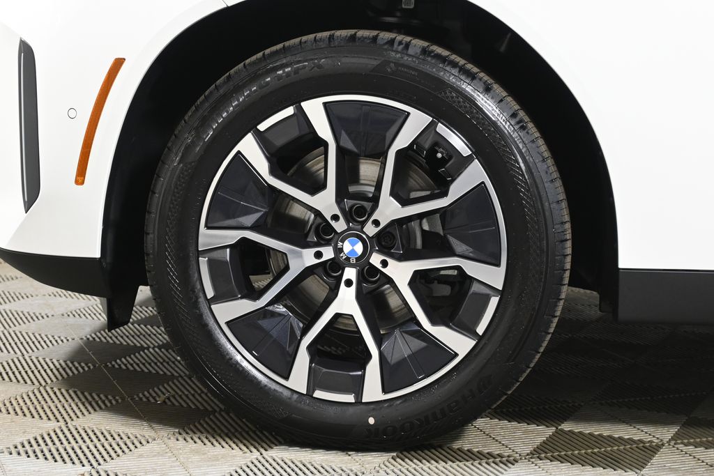 Thumbnail: 2026 BMW X3 - 12