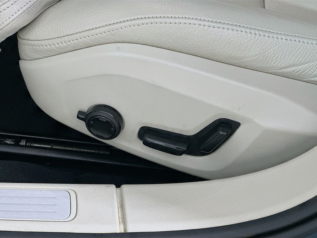 Used 2023 Blue Volvo Ultimate image 23