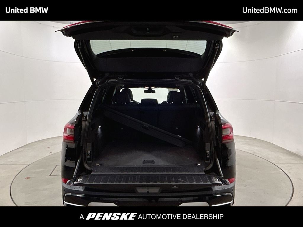 Thumbnail: 2021 BMW X5 - 22