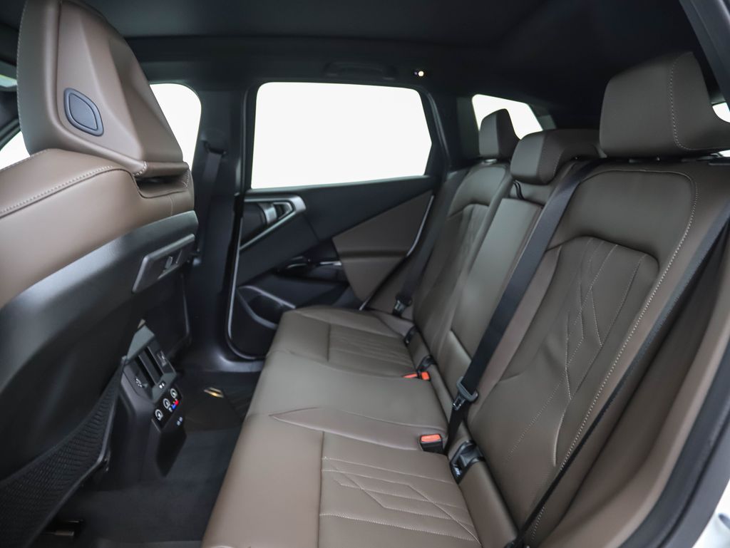 Thumbnail: 2026 BMW X3 - 21