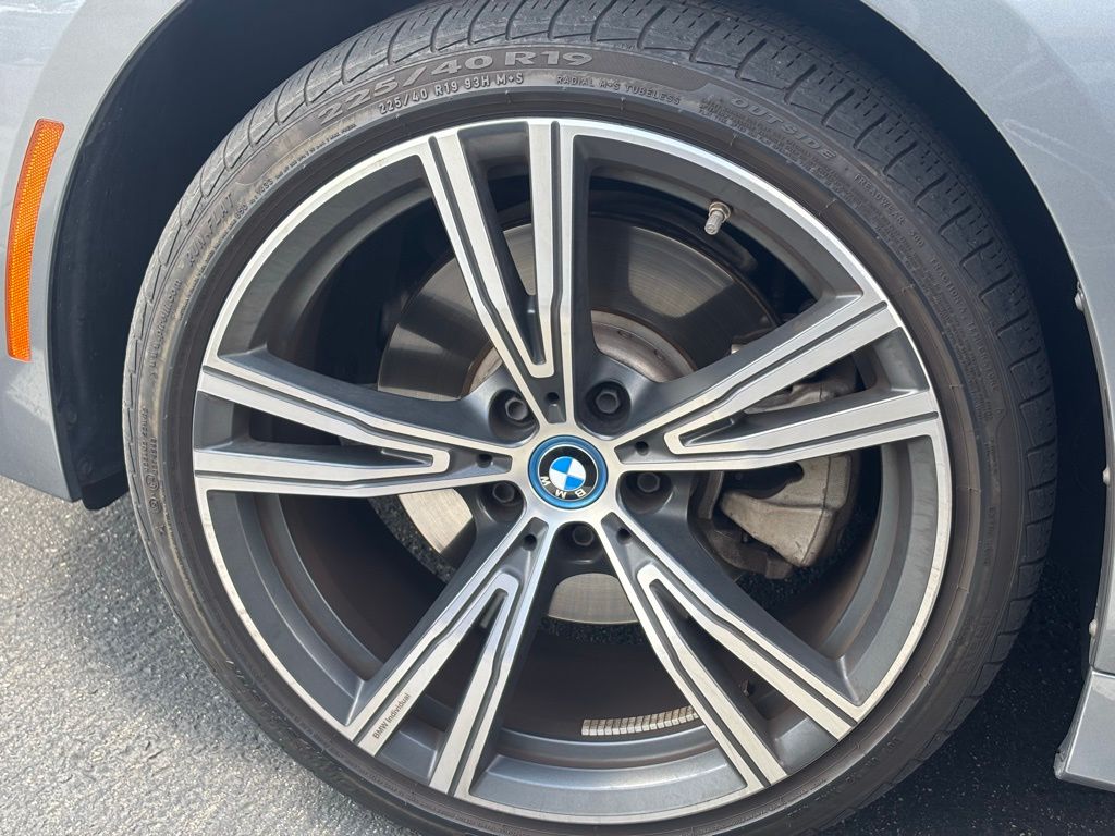 Thumbnail: 2023 BMW 3 Series - 8
