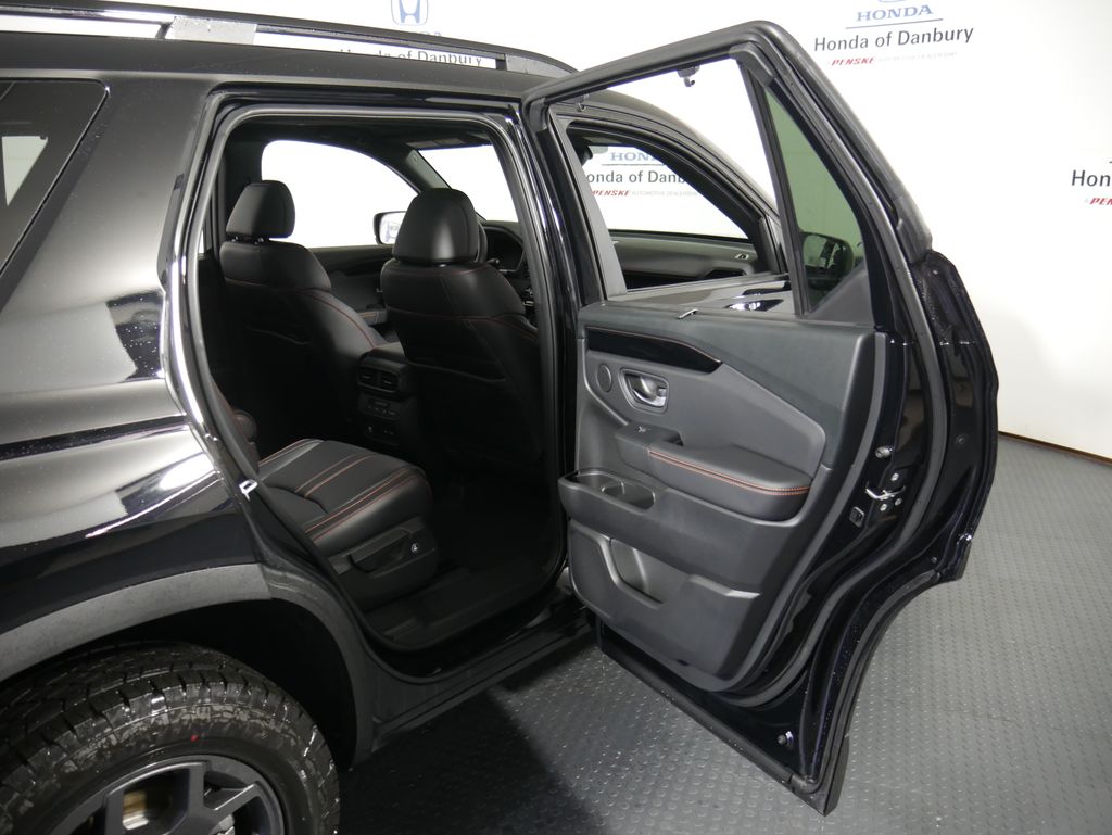 2025 Honda Pilot TrailSport 8