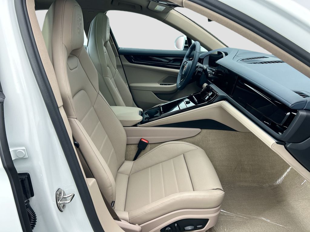 Thumbnail: 2026 Porsche Panamera - 22