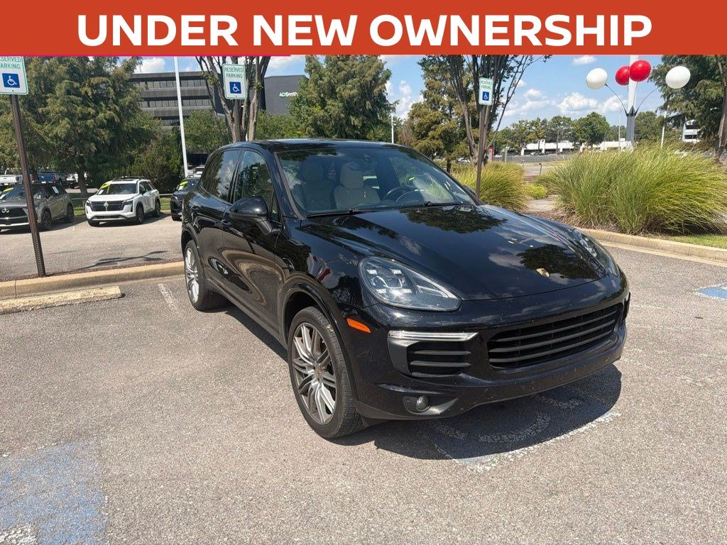 Jet Black Metallic 2018 Porsche Cayenne SUV / Crossover All-Wheel Drive 8-Speed Automatic