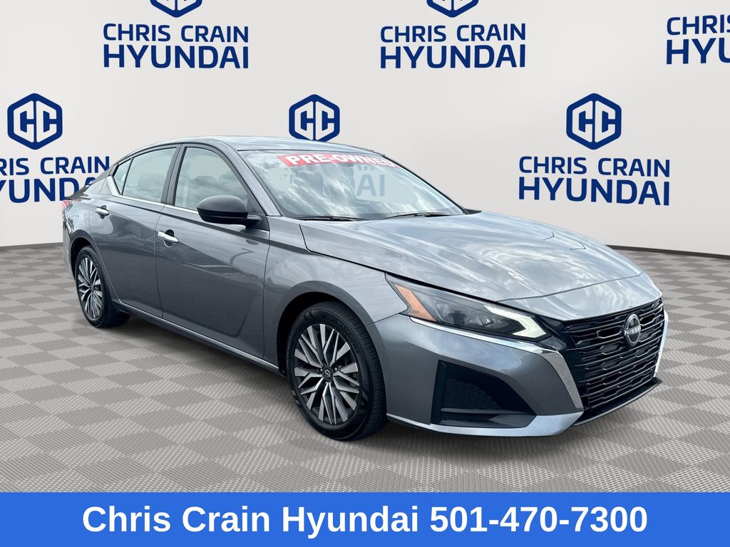 Gray (Gun Metallic) 2024 Nissan Altima 2.5 SV FWD Sedan Front-Wheel Drive Continuously Variable Transmission