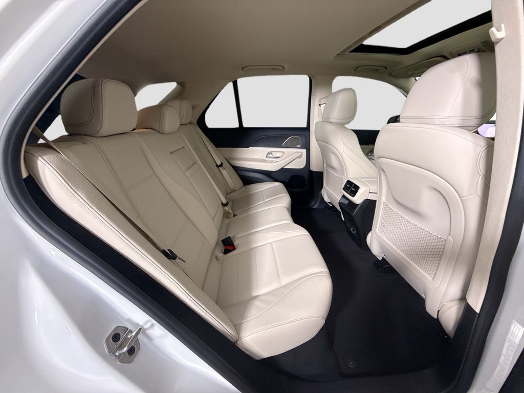 Thumbnail: 2026 Mercedes-Benz GLE - 24