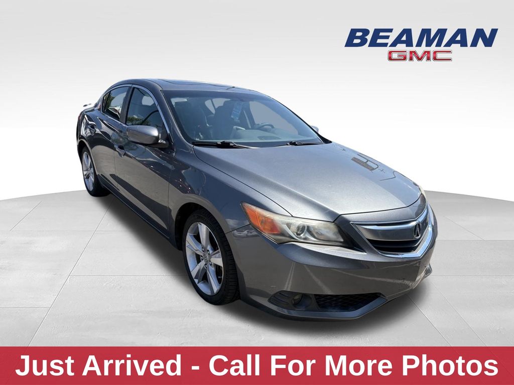 Silver Moon 2013 Acura ILX Sedan Front-Wheel Drive 5-Speed Automatic