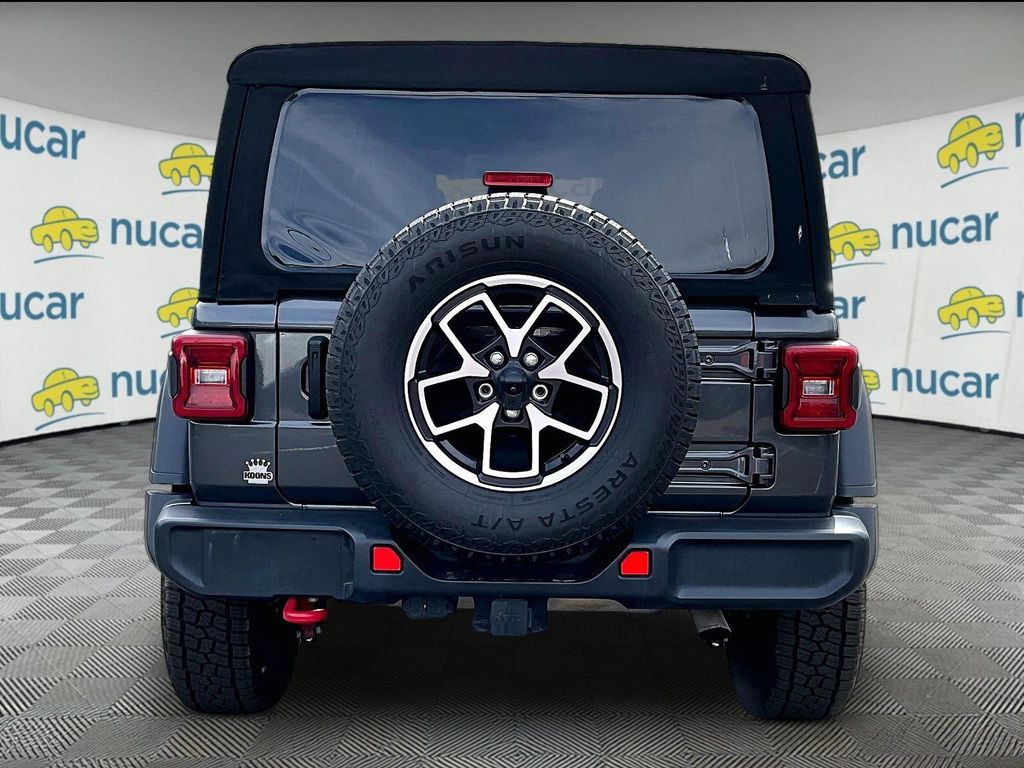 2024 Jeep Wrangler — photo 7