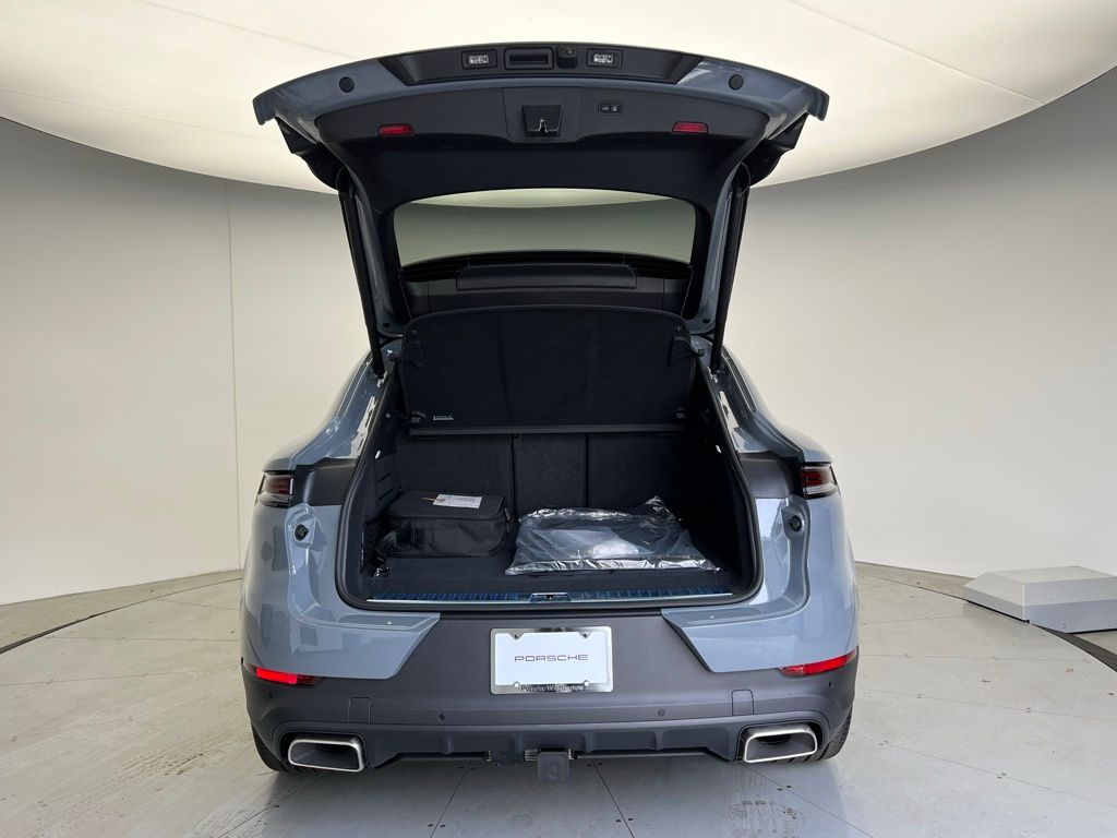 Thumbnail: 2026 Porsche  - 20