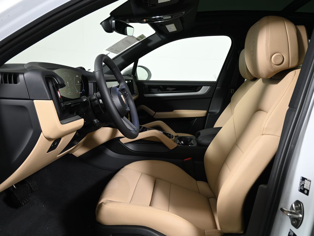 Thumbnail: 2026 Porsche Cayenne - 5