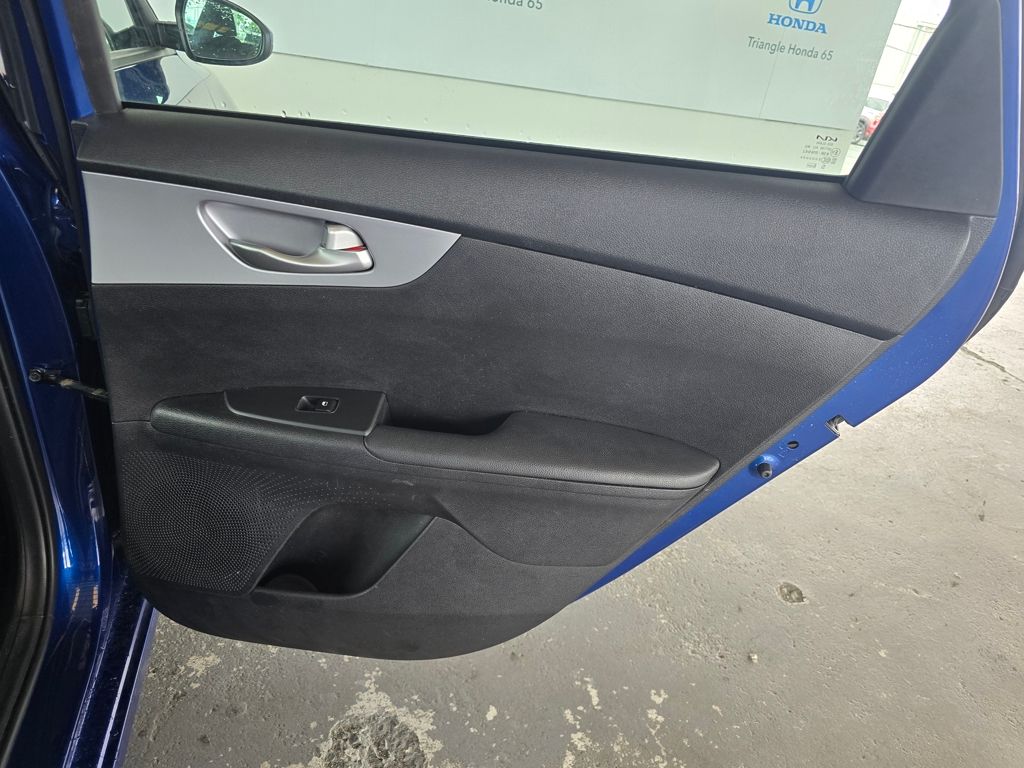 Thumbnail: 2024 Kia Forte - 16