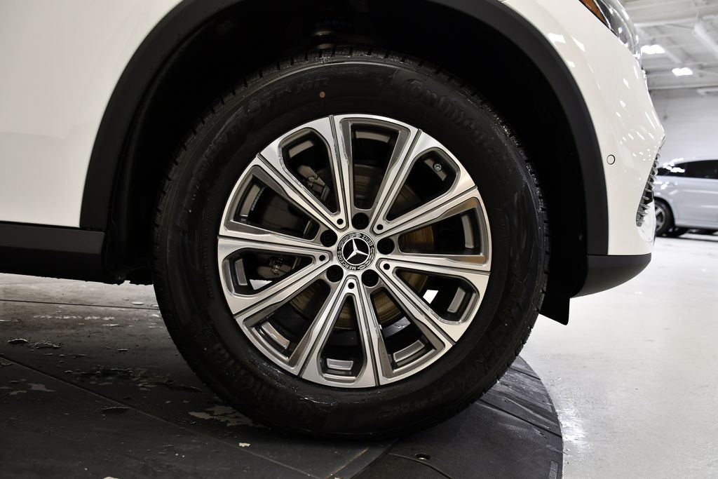 Thumbnail: 2026 Mercedes-Benz GLC - 16