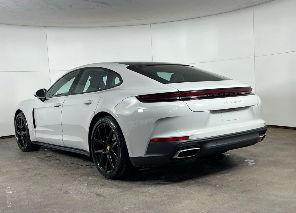 2026 Porsche Panamera Base - Photo 3