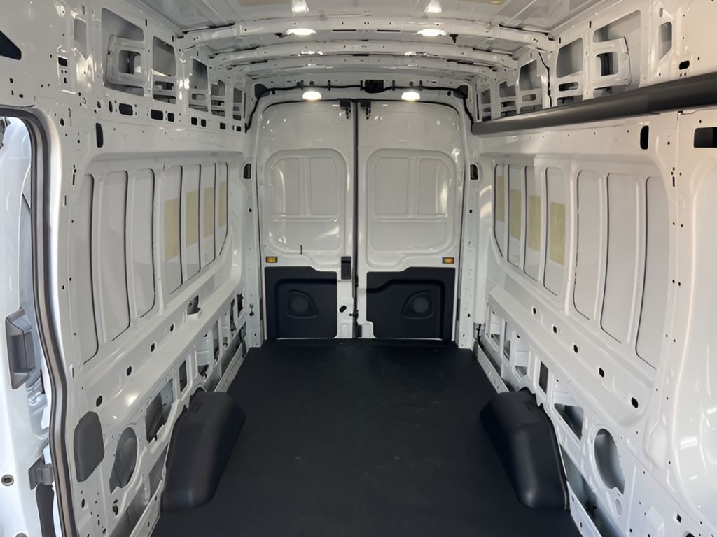 2025 Ford Transit-350