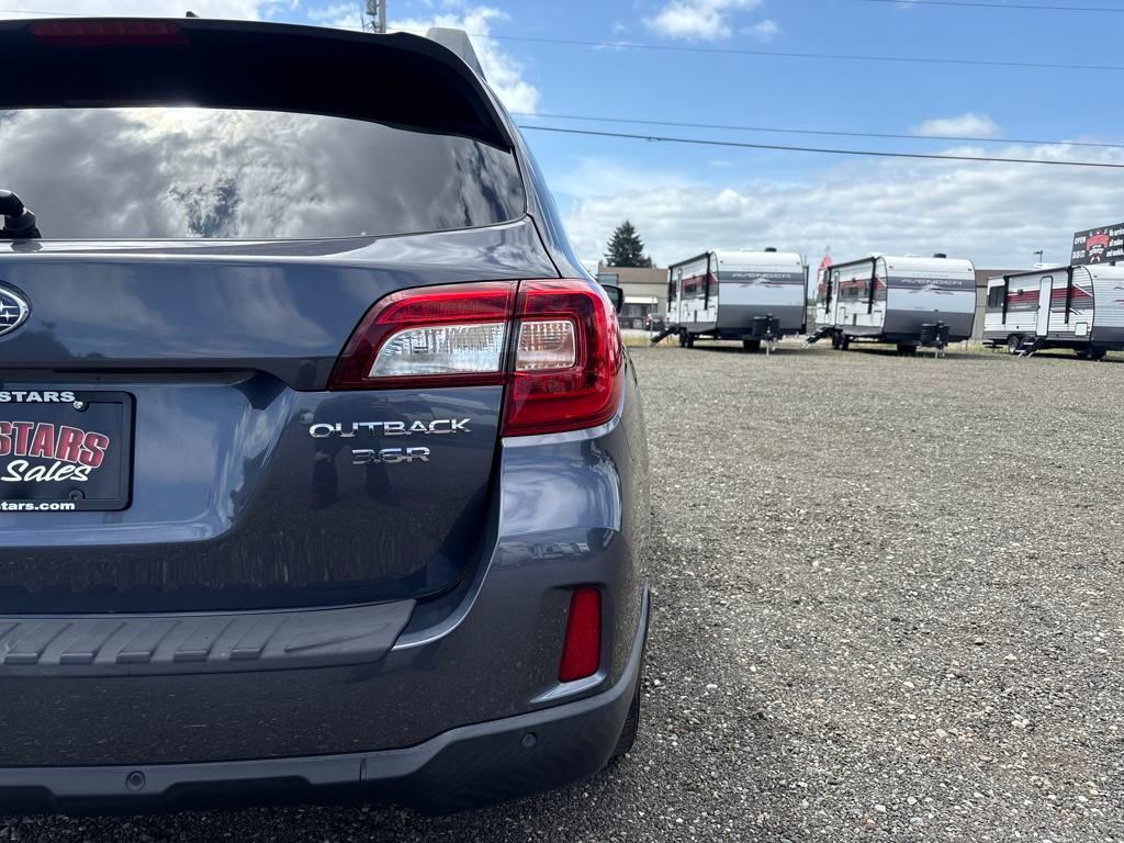 2017 Carbide Gray Metallic Subaru Outback 3.6R AWD SUV