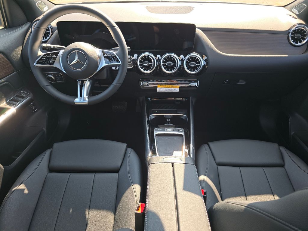 New 2026 Silver Mercedes-Benz GLA 250 image 22