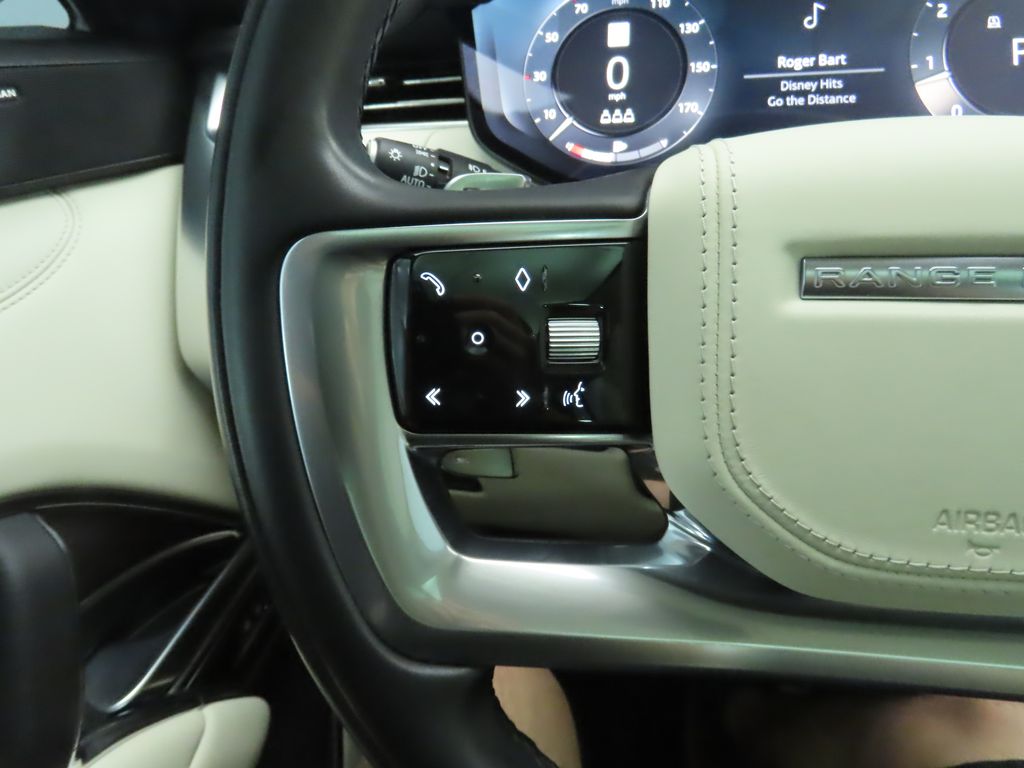 2023 Land Rover Range Rover SE 11