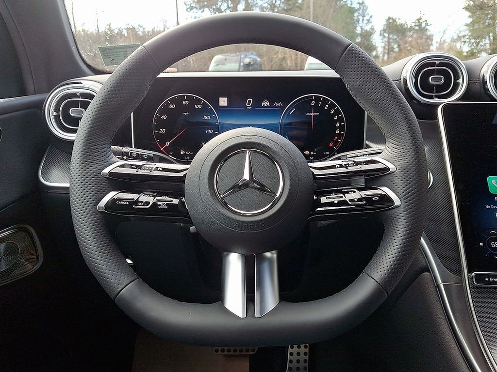 Thumbnail: 2025 Mercedes-Benz GLC - 16