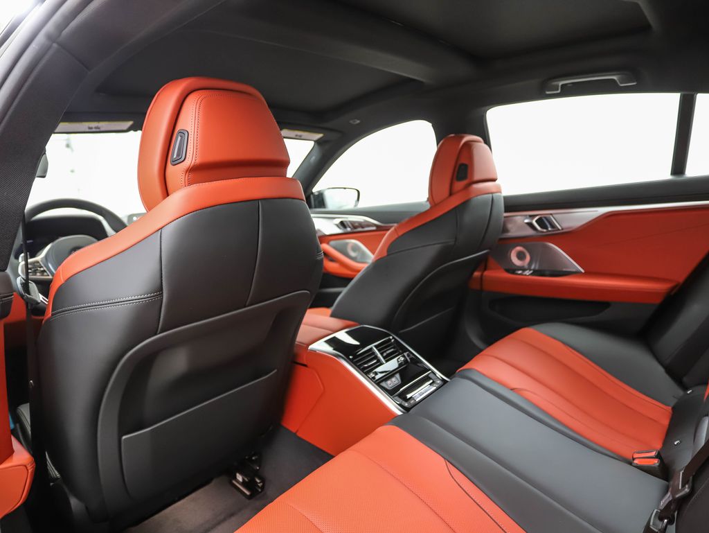 Thumbnail: 2026 BMW 8 Series - 21