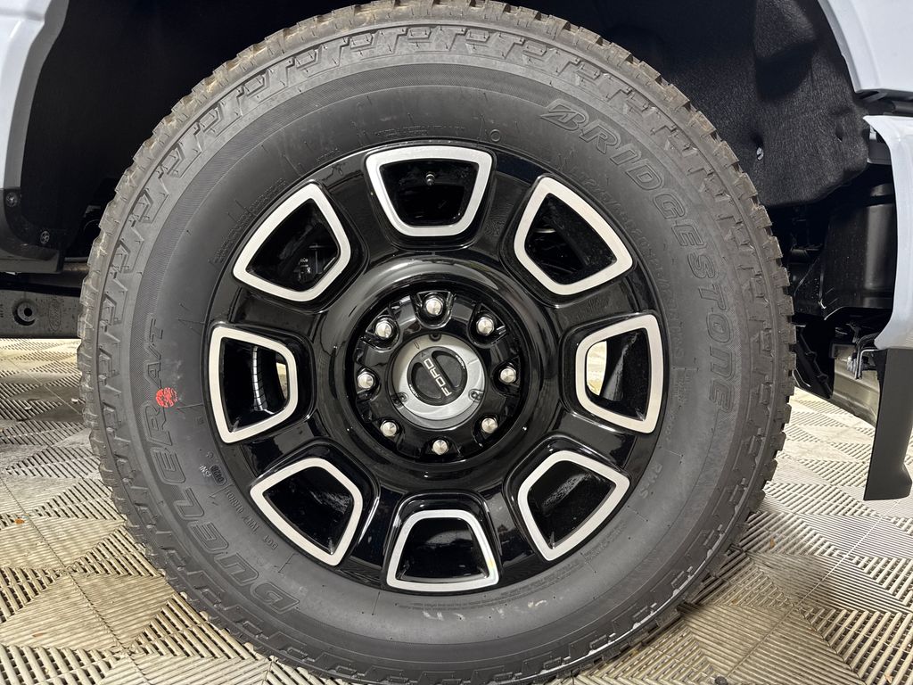 New 2026 Gray Ford Platinum image 17