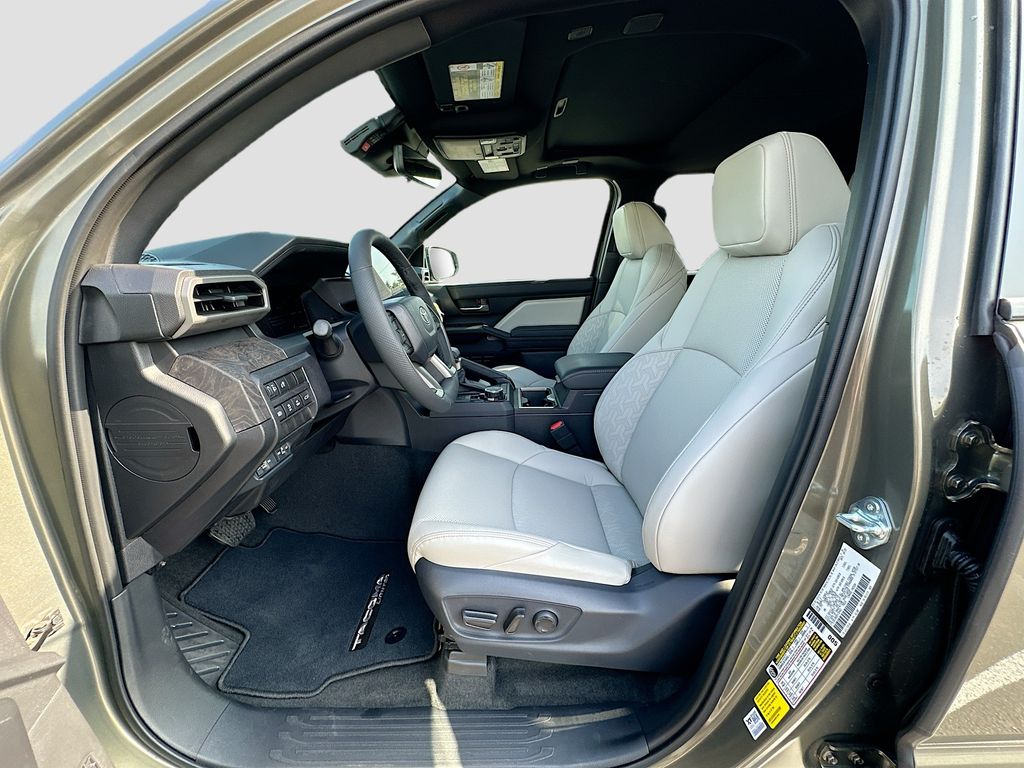 2025 Toyota Tacoma Limited 15