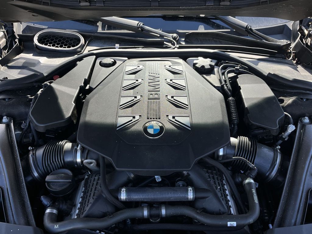 Thumbnail: 2023 BMW 7 Series - 25